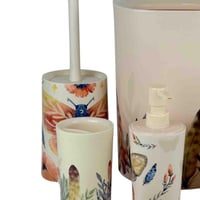 طقم إكسسوارات حمام بلاستيك بنقوش ريش وأزهار