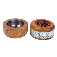 مبخرة خشبية اسطوانية بغطاء محفور وتصميم زخرفي