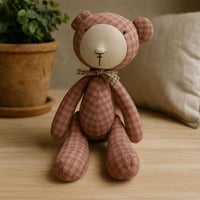 دب قماشي كلاسيكي بفيونكة أنيقة