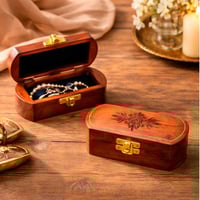 علبة حفظ خشبية مزخرفة بتصميم تراثي