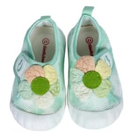 حذاء أطفال شبكي مزين بزهرة – أخضر فاتح