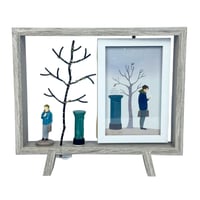 إطار ديكور مكتبي مع مجسمات وإضاءة LED