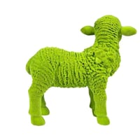 تمثال خروف ديكوري بلون أخضر فاقع