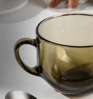 طقم أكواب حليب زجاجية بلون بني دخاني (قطعتين)