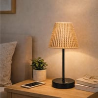 مصباح طاولة بغطاء حبل طبيعي وقاعدة معدنية
