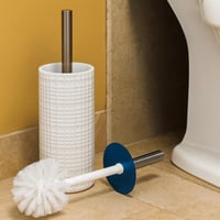 فرشاة حمام خزفية بنقشة مربعات