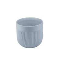 أصيص نبات سيراميك بلون أزرق فاتح بخطوط عمودية