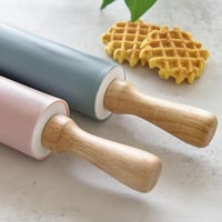 فرّادة عجين سيليكون بمقابض خشبية – 15 إنش