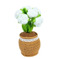 مزهرية كروشيه بزهور وردية