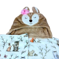 بطانية بغطاء للرأس (بطانية بقبعة)