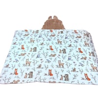 بطانية بغطاء للرأس (بطانية بقبعة)