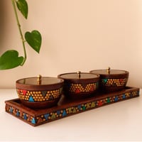 طقم علب تقديم خشبية بغطاء زجاجي - 3 قطع