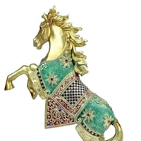 تمثال الحصان الذهبي الفاخر من نيش بريميوم - تصميم...