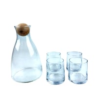 طقم تقديم مشروبات زجاجي مع إبريق و 4 كاسات