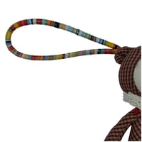 دمية قماشية كبيرة على شكل دب