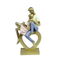 تمثال زوجين – رمز الحب والأناقة بلمسة فنية متعددة...