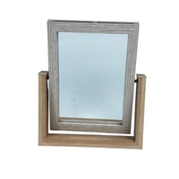 إطار صور خشبي بقاعدة دوّارة