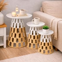 طقم طاولات جانبية من الخوص مع سطح ابيض معدني ثلاث...