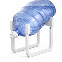 حامل قارورة ماء