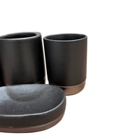 طقم إكسسوارات حمام فاخر بلون أسود مطفي