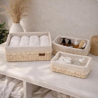 طقم سلال تخزين خوص مزخرفة ببطانة قماش لون سكري مائ...