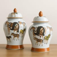 طقم جرتين خزف بنقشة خيول