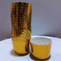 قوالب كب كيك ورقية ذهبية فاخرة 50 كوب