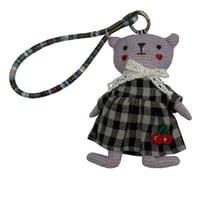 تعليقة دب لطيفة