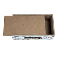 علبة مناديل خشبية بنقشة ريفية