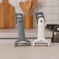 مقشرة خضار بتصميم عصري