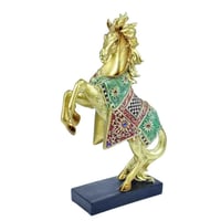 تمثال حصان