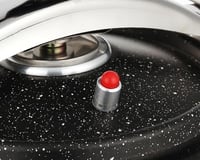 قدر ضغط بطبقة جرانيت بلون أسود أنيق، متين وسهل الا...