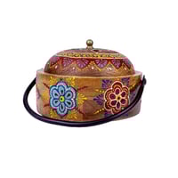 مبخرة تراثية مزخرفة