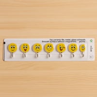 خطافات لاصقة جدارية بتصاميم سمايلي (5 قطع)