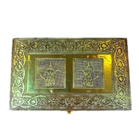 علبة بخور فاخرة بنقوش تراثية