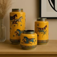 طقم فخاري بنقشة الحصان الكلاسيكي