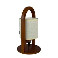 مصباح طاولة خشبي بقوس علوي كلاسيكي