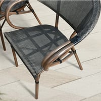 جلسة خارجية 4 مقاعد و طاولة بسطح زجاجي