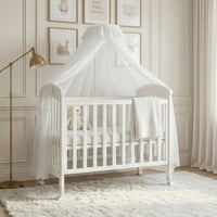 سرير أطفال خشبي بناموسية مع تخزين عملي أبيض