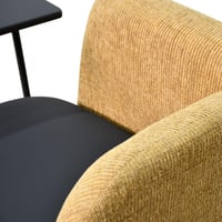 كرسي مفرد موردن جلد بظهر قماش مع طاولة مدمجة