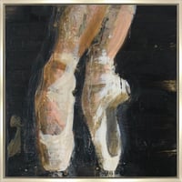 حركة راقصة بتفاصيل تعبيرية للقدمين