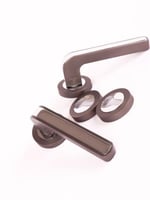 مسكة باب مفصول زنك