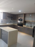 مطبخ المنيوم قطاع خاص مع درف يوفي خاص بشركة سندباد...