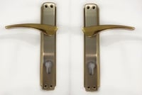 مسكة باب المنيوم