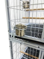 قفص خاص بالانتاج ثلاثة ادوار