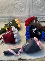 شال مع باقه ورد حسب الطلب