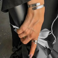 اسواره وخاتم نسائي انيق بالاسم