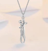 عقد العناق الأبدي ( ليحتضنك دائما بدلاٌ عني )