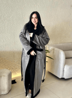 فروه نسائي رصاصي مع فرو اسود بشكل انيق