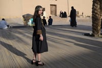 فستان التأسيس تراثي اسود من متجر شمل